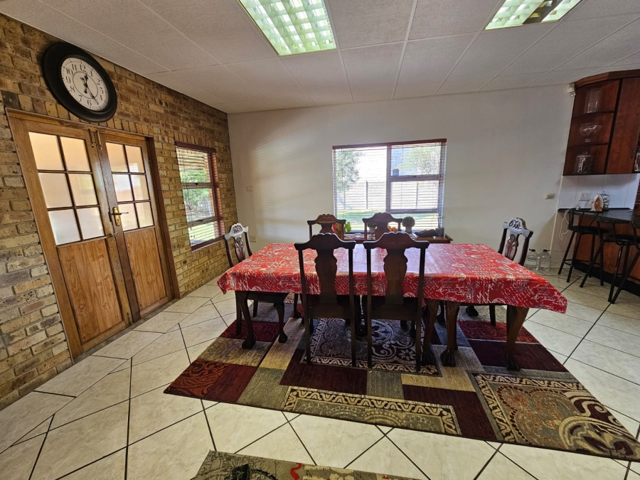 4 Bedroom Property for Sale in Jim Fouchepark Free State